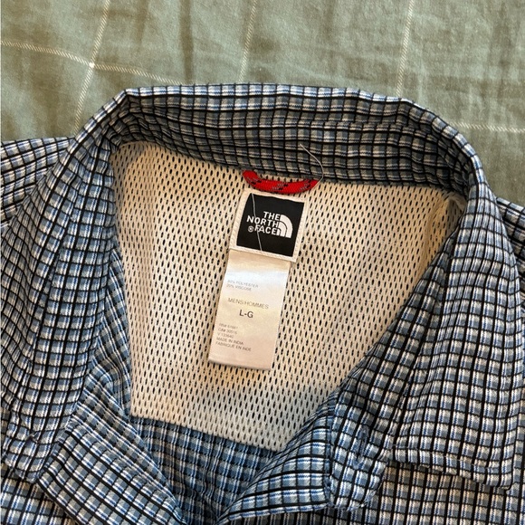 North face Shirt - Picture 4 of 4